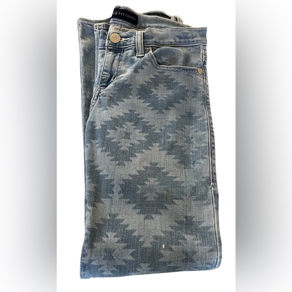 Hostess Pick 🥳💥 Rock & Republic Blue Patterned Women's Jeans - Picture 8 of 11